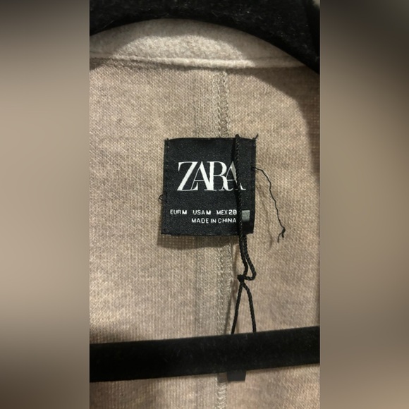 Zara coat 10/10 - Picture 3 of 3